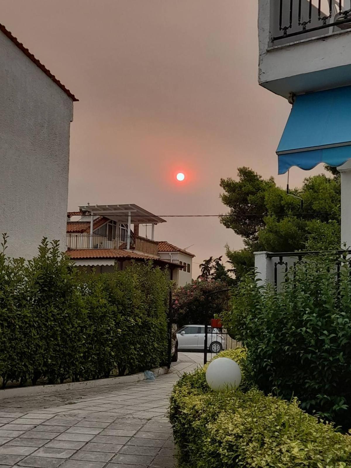 Iris Seafront Apartments Fourka Exterior foto